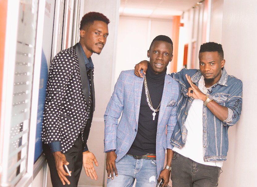 IamApass's tweet photo. I still donโt know why people say am too smart when I donโt even try to be #MaLifestyle https://t.co/CwAT6rPnSn