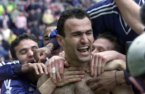 Happy 45th birthday to former Newcastle United centre-half  Nikos Dabizas 