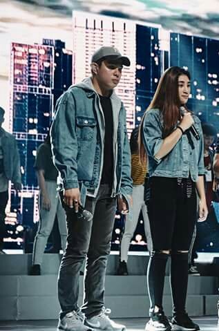 blinkeesh's tweet photo. The denim couple. Hihi. @ItsAntonPaolo  @imaramdelacruz  #TonBelle
#ARABELLEInvadesZamboanga https://t.co/XIO6HO6tk0