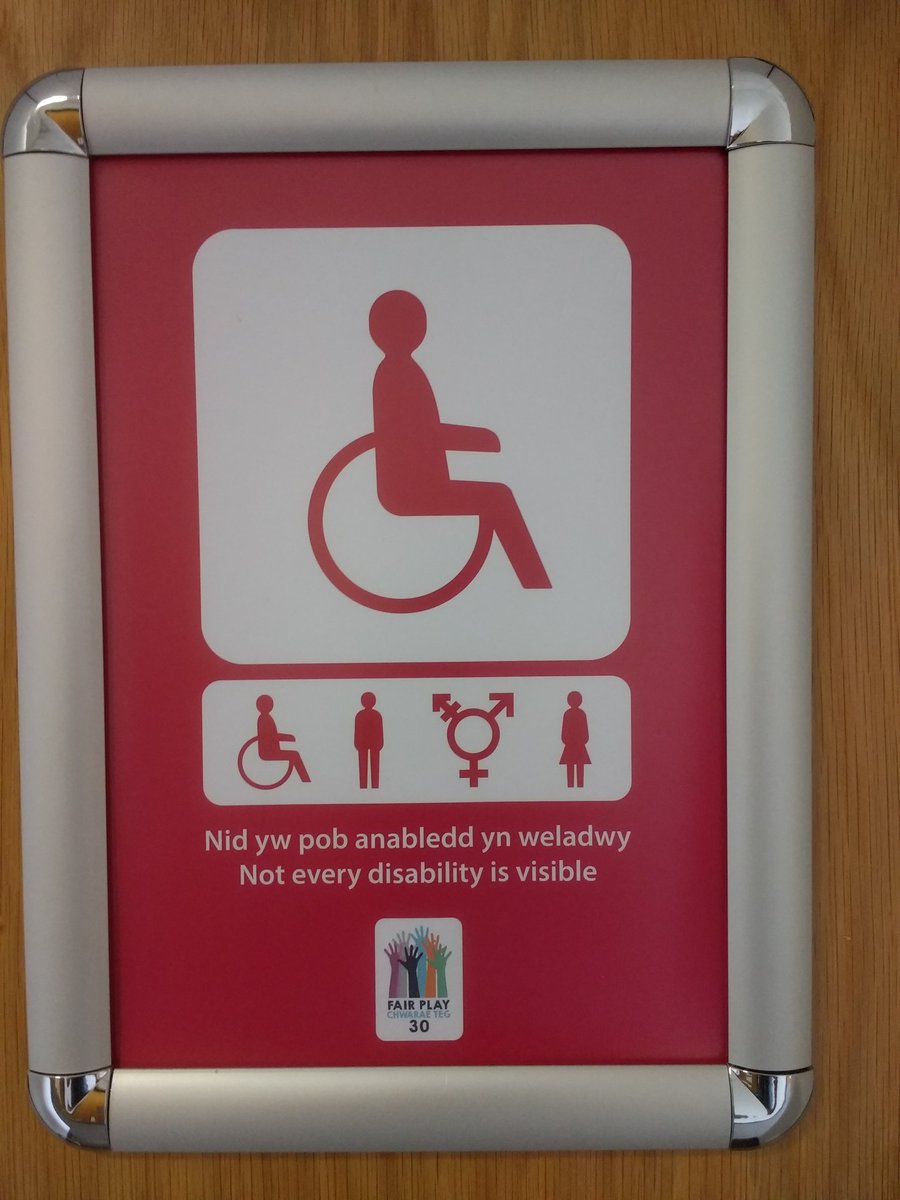 This week USW has introduced new signs to every accessible toilet door across our campuses, conveying the important message that not every disability is visible. Thanks to #FairPlay30 champions Luke & Sam for introducing this important initiative #noteverydisabilityisvisible