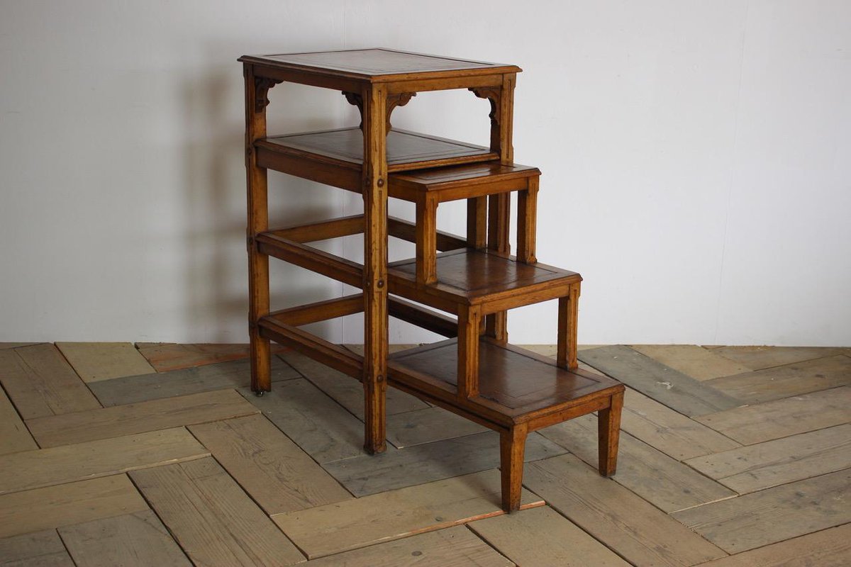 BrownriggUK's tweet image. Wonderful set of 19th Century English Country House Library Steps. Read More: bit.ly/2vxMWrj
#LibrarySteps #frenchantique #decorative #librarytable #writingtable