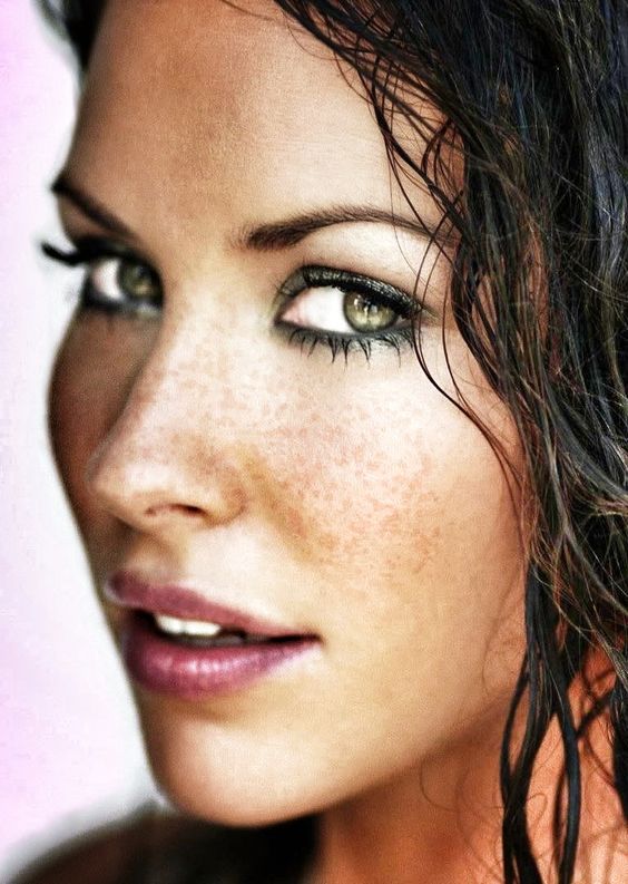Happy Birthday Evangeline Lilly! 
off to see tomorrow! 