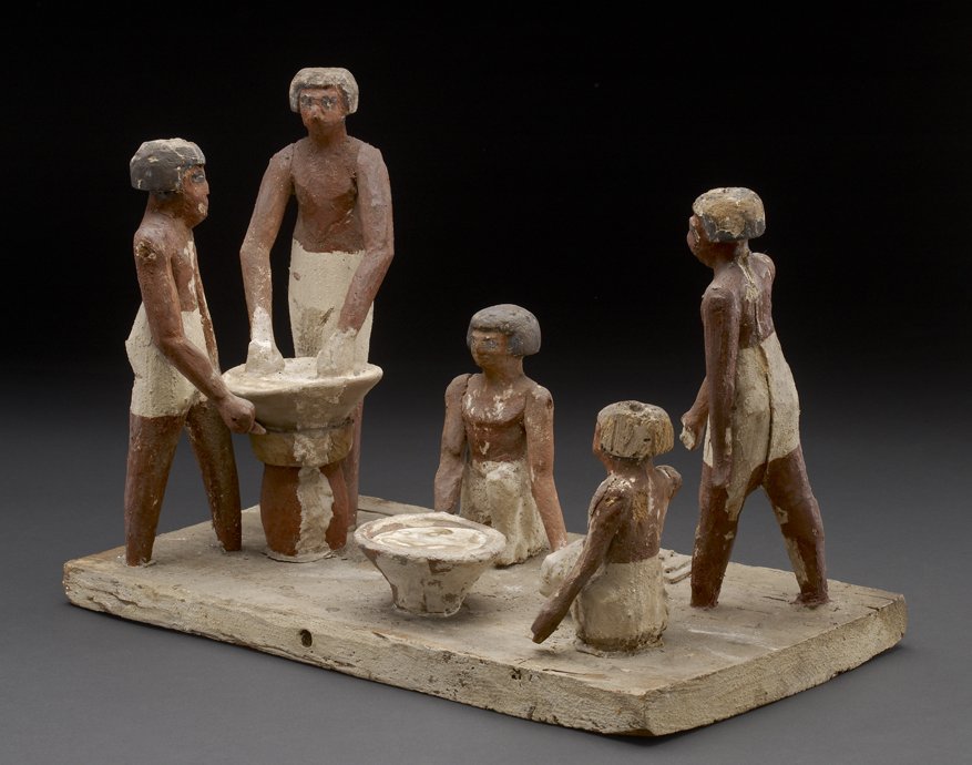 AshmoleanMuseum's tweet image. Cheers 🍻 Today is #InternationalBeerDay! This ancient Egyptian model brewery was made for a tomb so that production of beer could continue in the afterlife