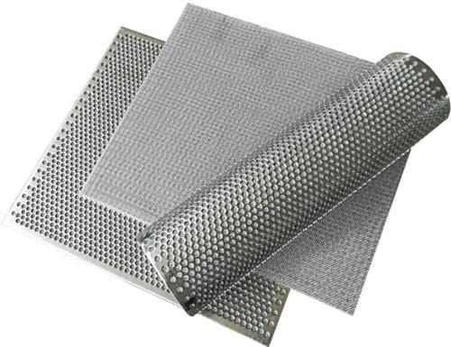 IanLee90014693's tweet image. This is sintered together with one layer perforated plate and several layers of wire mesh to form a strong yet tractable plate. #sinteredMeshLaminate #perforatedMesh #stainlessSteelFilterScreen #metalScreen #cleanableFilterScreen