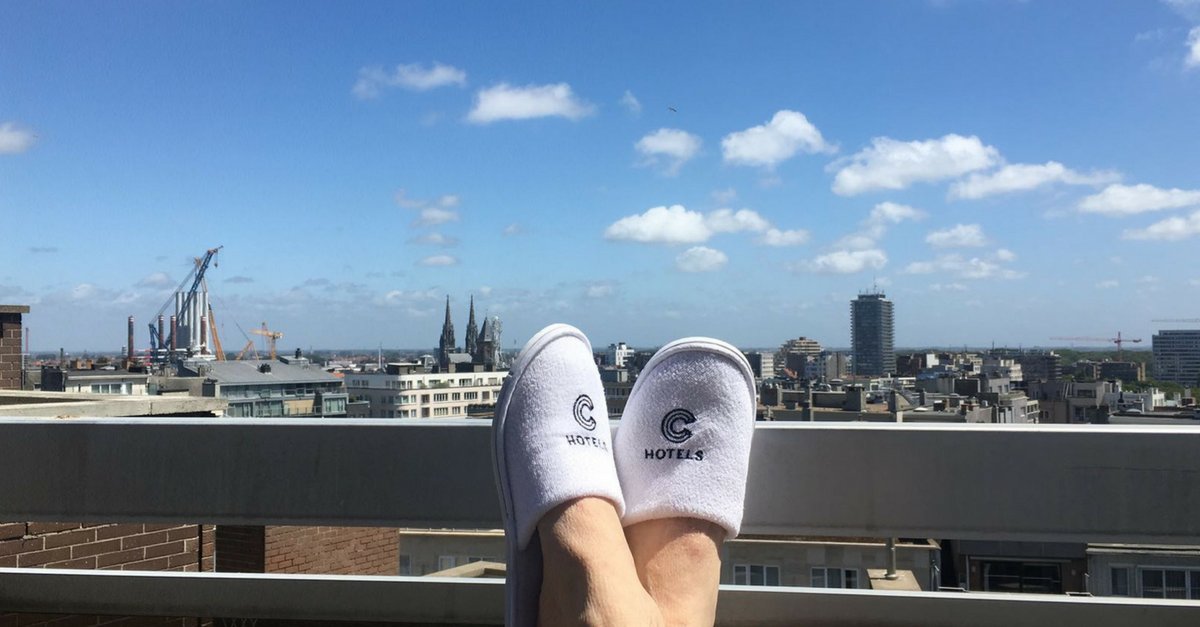 Onlangs vierden we bij #Morres ons vijfjarig bestaan op een wel hele bijzondere manier. Wij vertrokken namelijk naar #Oostende! 
Nieuwsgierig? Neem hier een kijkje achter de schermen: bit.ly/2LPNlAE
#BehindtheScences