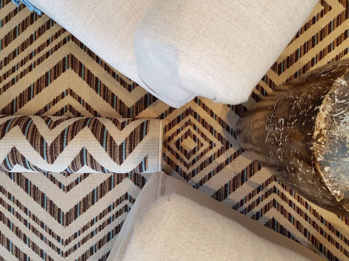 DecorDesignOS's tweet image. Rugs 5X7.5 specail sale for $75 (limited amount) 2 patterns to choose from and same colour. Visit our studio at 299 8th St E, Owen Sound or call us at 519-370-0770