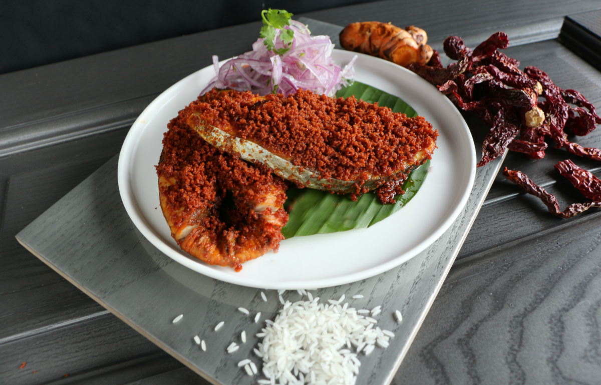 If you are fond of #seafood you’ll love the Anjal #fishfry. It’s
a classic #Mangalorean Bunt dish, topped with crunchy red #masala fried in #coconut oil.