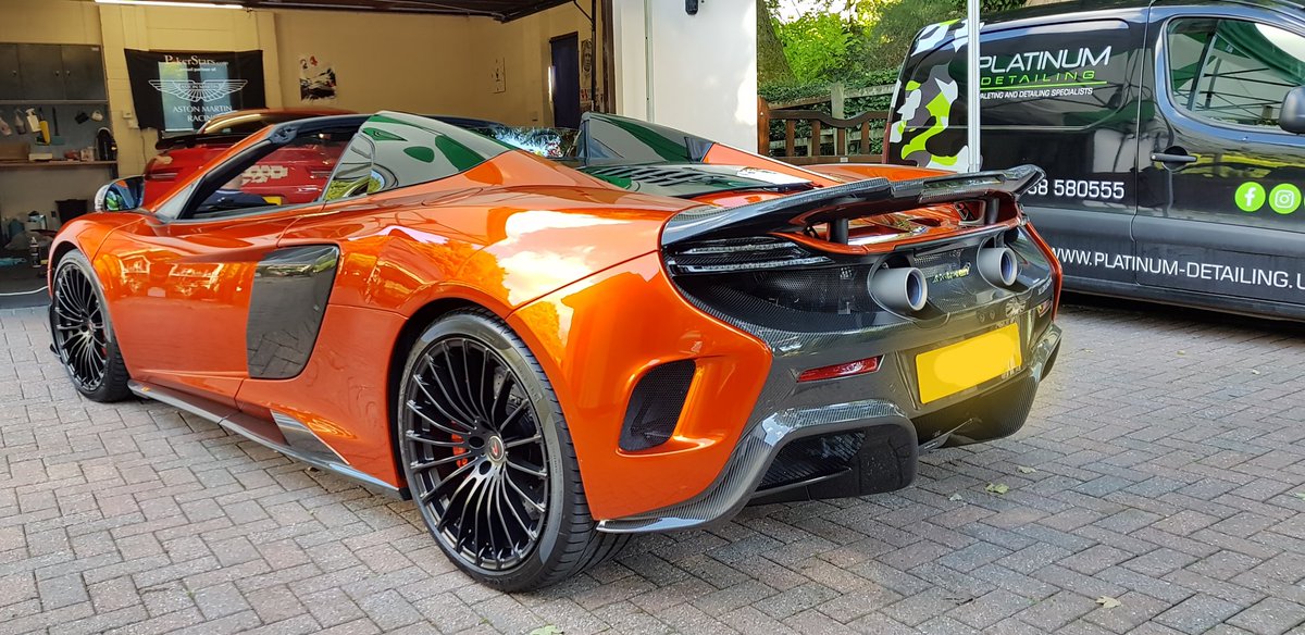 PlatDetailSW's tweet image. McLaren 675LT MSO stunner! Paintwork on this is incredible. I need my euromillions ticket to come in so I can buy one!! 😍😍