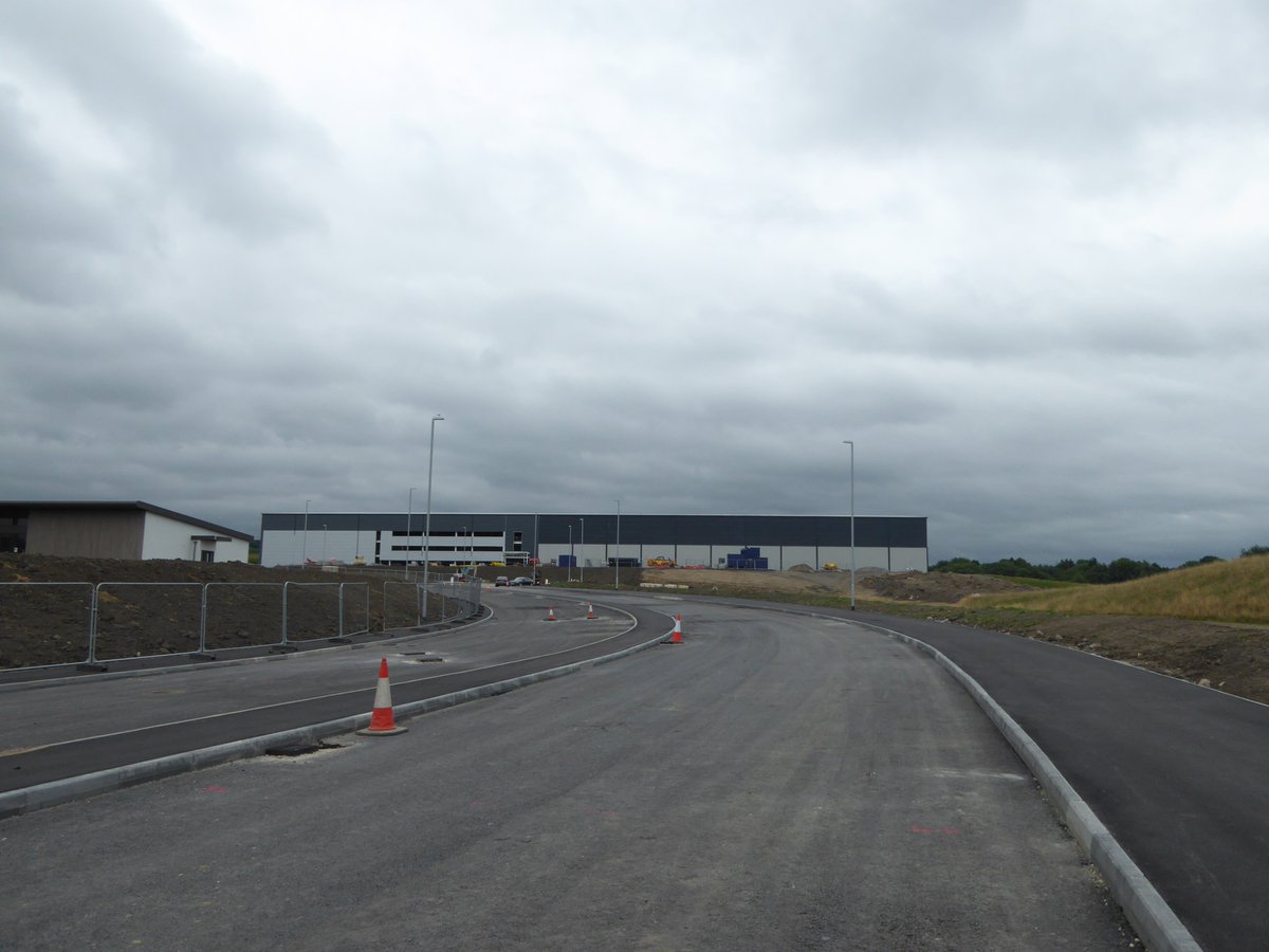 Even on a grey day Frontier Park, Blackburn is looking good.
The new access rd off j6 M65 opens this month and FP1 -185k sq ft will be available in December