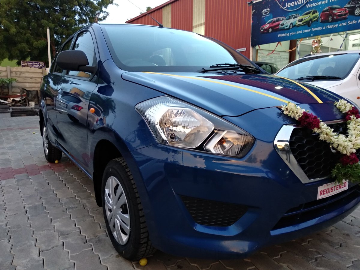 pradeepcivil_'s tweet photo. Happiness is buying a new car in 26 years Of #Thala day ๐
#26YrsOfUnparalleledAJITH
@DatsunIndia
#DatsunGoPlus
#FavBlue ๐ https://t.co/TsB8qgFZDw