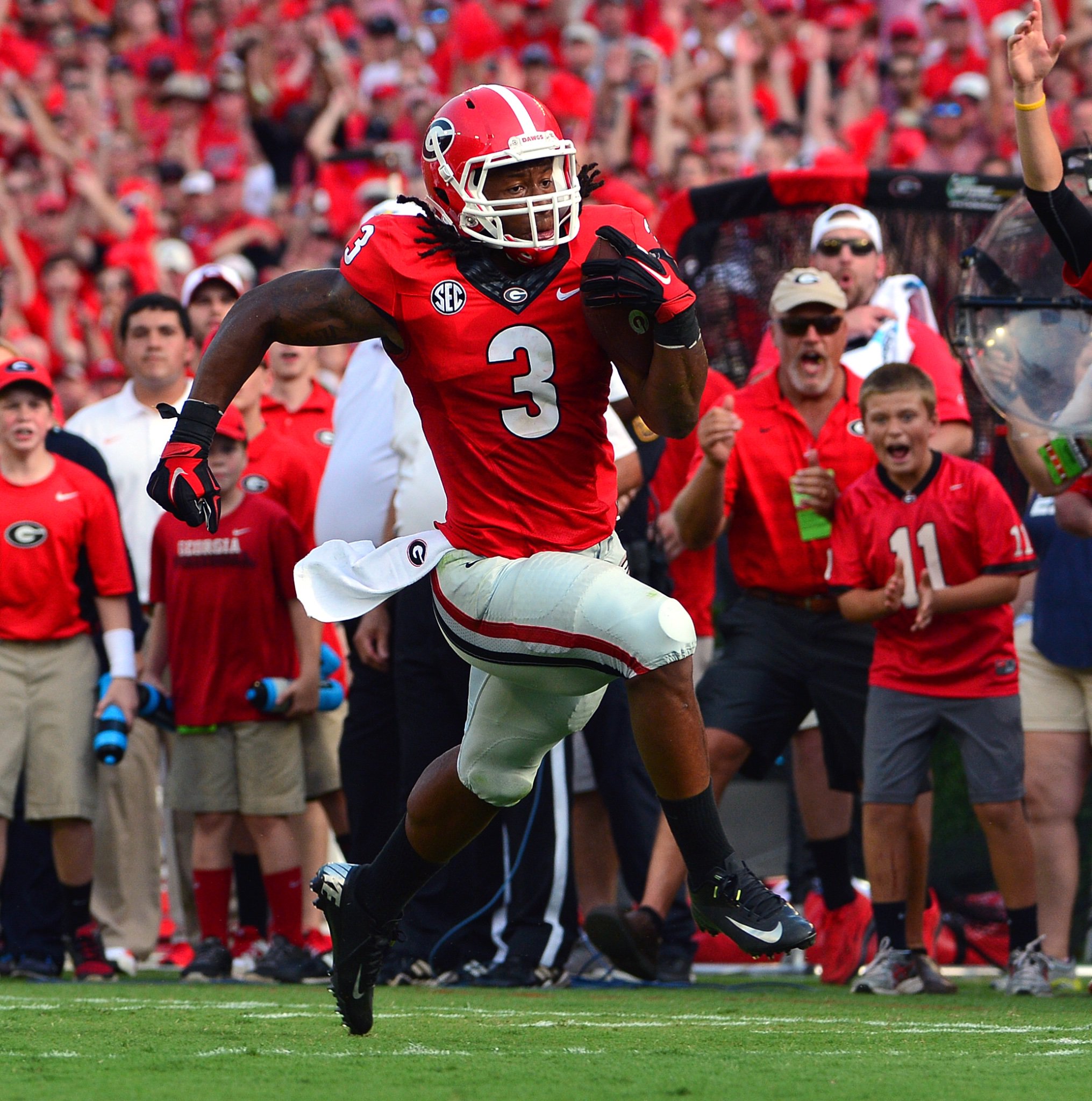 HAPPY BIRTHDAY TO THE GOAT TODD GURLEY! Tom Brady should be honored to share a birthday with TODD GURLEY! 