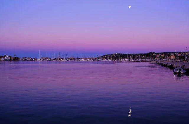 worIdspaces's tweet image. When colors collide ch🏗🏖🏕