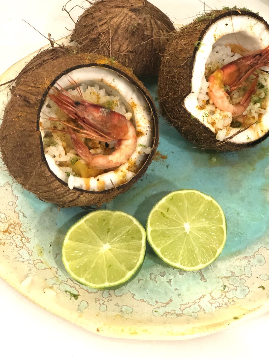 Arròs de Pals bullit amb llet de coco, amb gambes de Palamós marinades amb vinagreta de llima y pols de curry. El plat que vaig fer ahir a  #ArròsMoliDePals #catalunyaradio #gambesdepalamos