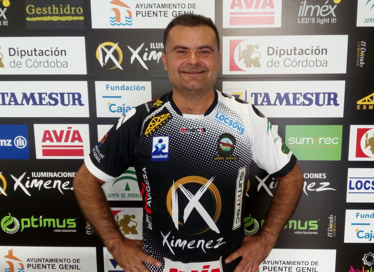 AngelXimenezBM's tweet image. ¿Todavía no tienes la camiseta 👕 oficial de la nueva temporada 2018/2019? ¡Disponible en nuestra oficina en todas las tallas! 👍👍👍 #SEGUIMOS #VamosMiGenil #LigaAsobal