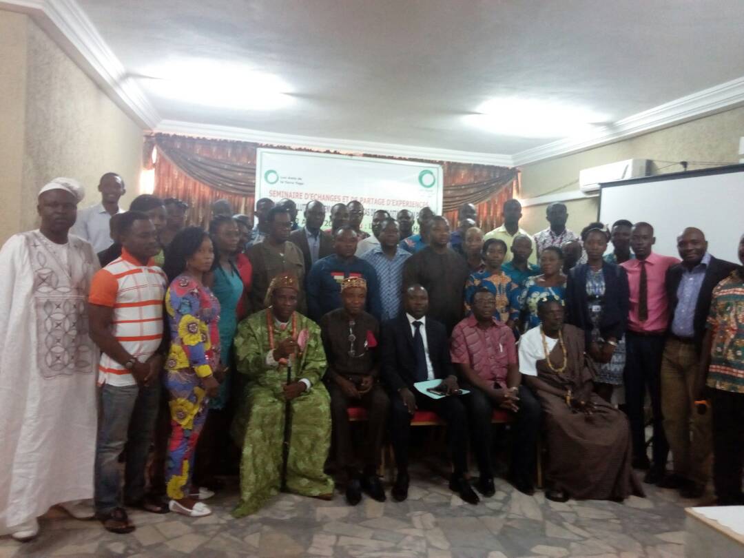 atafrique's tweet photo. A sub-regional seminar of exchange and experience sharing organized by @adttogo on the theme of environmental pollution: the case of oil exploitation with @ERAFoEN1  and #foeghana #affectedcommunities
@CJE_GH 
@FoEint 
@milieudefensie https://t.co/tacTv0O6rT