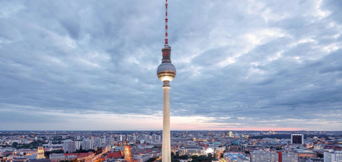 welt's tweet image. Warum das "Sie" in Berlin ausstirbt to.welt.de/JEPTyU0