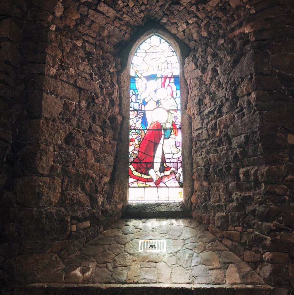 peterjamesuk's tweet image. My publishers shot some publicity pics for my new thriller #AbsoluteProof (out October 4th) at the beautiful #StBrelades Church this week with @RiotComms - here's a sneak peek behind the scenes!