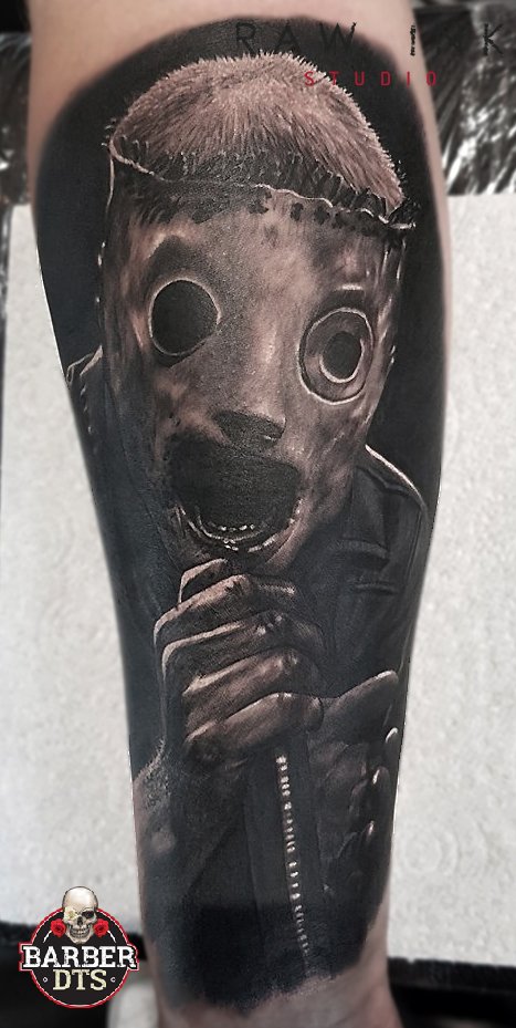 RawInkStudios's tweet photo. "I push my fingers into my eyes" Insane Corey Taylor piece done by Adrian. 
@CoreyTaylorRock @slipknot 

#tattoo #rawink #wrexhamtattoo #realismtattoo #coreytaylor #slipknot https://t.co/KtyBUIxwrB