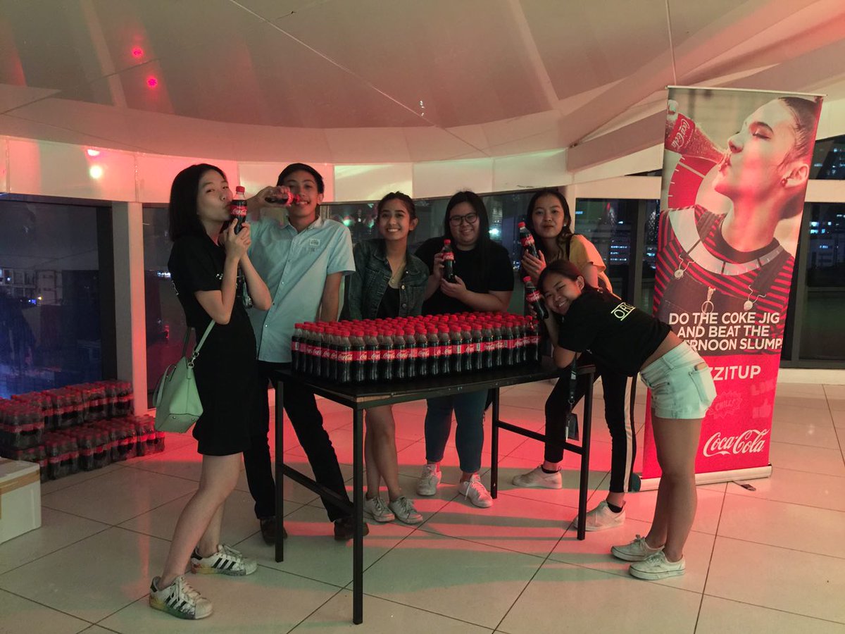 JEMA_Vibe's tweet photo. Feeling a little thirsty? Freebies from our sponsor, @CocaColaPH are waiting for you! 

#FIZZITUP
#FeelTheBeat 
#ItsAJEMAThing https://t.co/YXwP1I6yD9