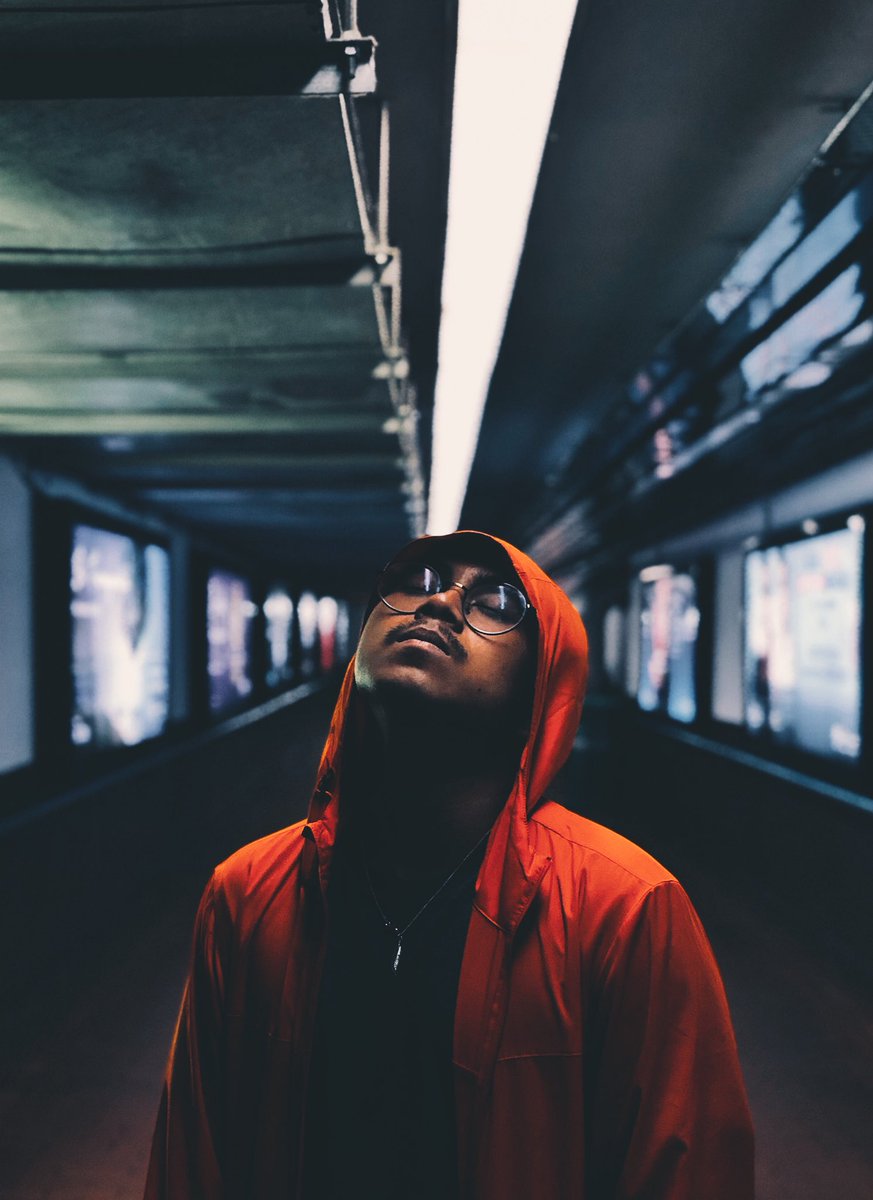 k__amin's tweet image. so today, i am going to make a short thread on one of the tips on taking photos.

(perspective &amp;amp; angle)
try to take a photo from not just one view.
take multiple shots from different angle.

this photo below is an example of when i take from the center point of view.