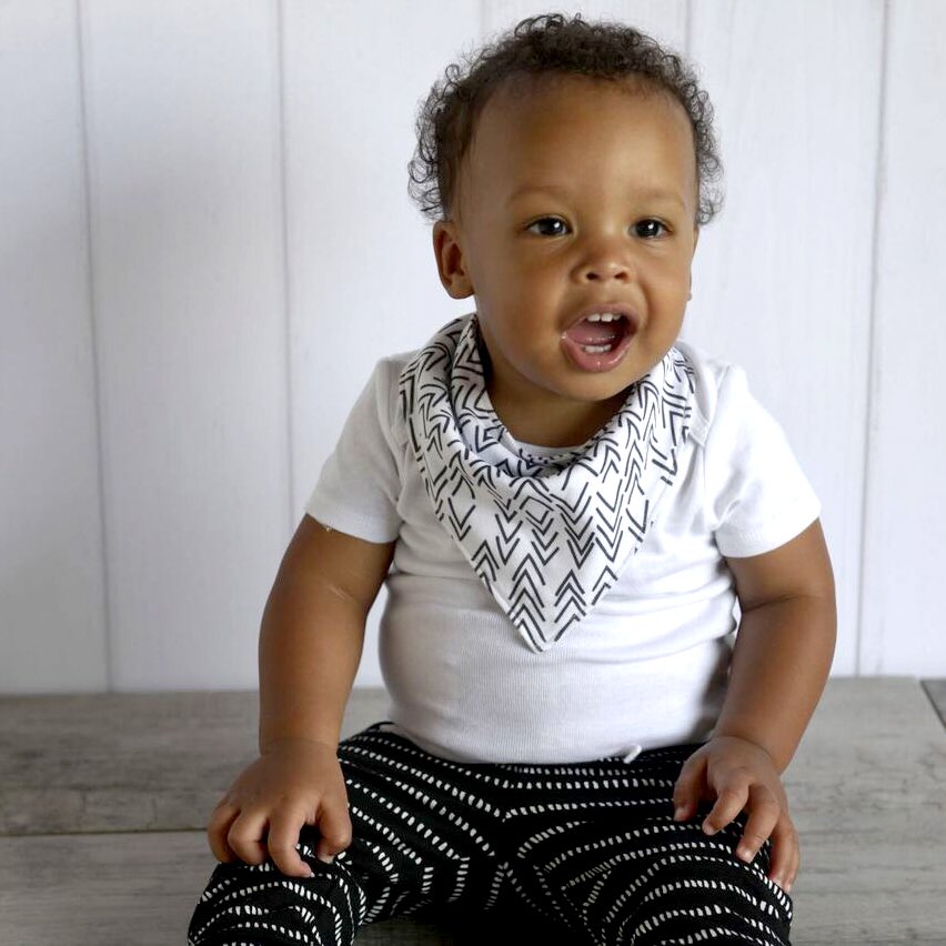 OliverandRain's tweet photo. Happy Friday, friends! Looking cute has never been easier with our comfy neutrals in our soft organic cotton. 😌 #oliverandrain #littlebrandbigheart https://t.co/fQt9sLaVyC