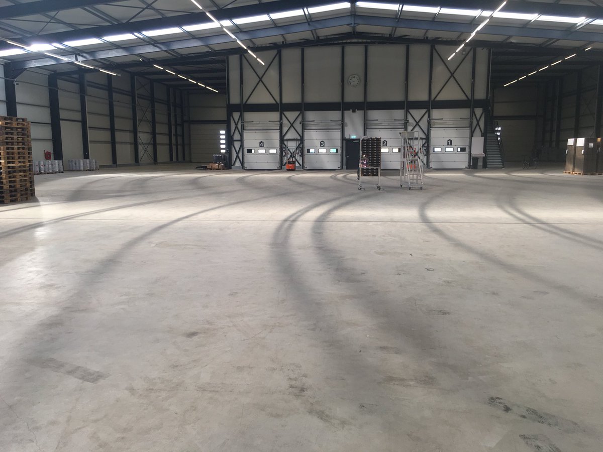 Vrijdag middag schuur zo goed als leeg #eetveeltomaten 🍅🍅🍅