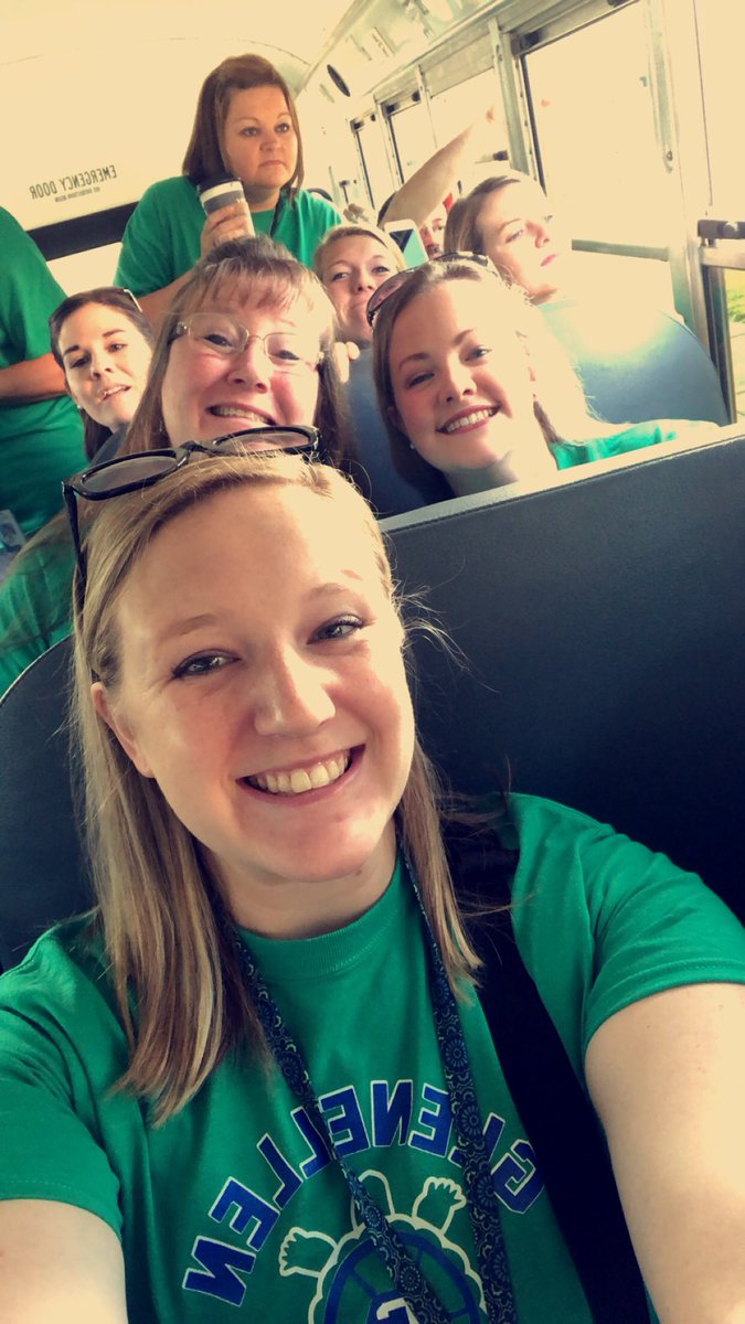 courtneybythway's tweet photo. On the bus heading to #cmcssconvo !! #partybus #GESisthebest https://t.co/nWRiKKoGpe