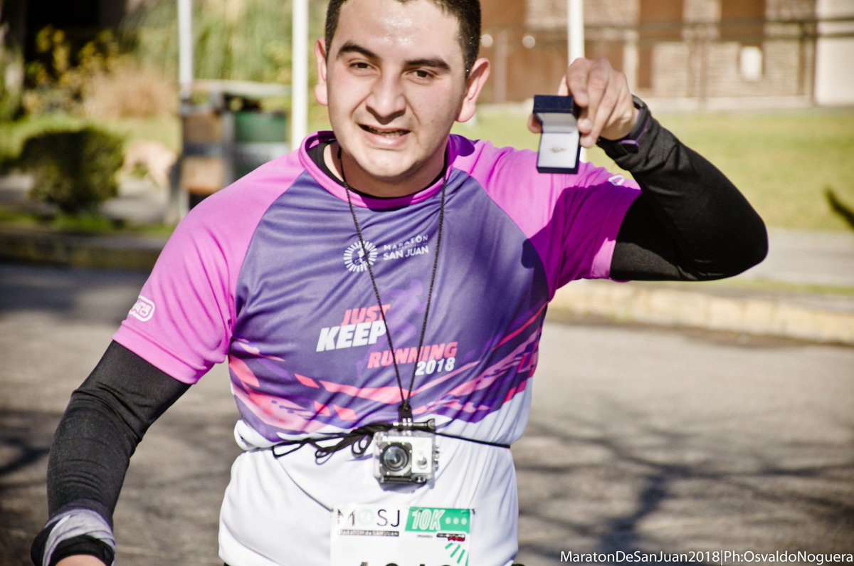 OsvaldoNoguera's tweet image. Historias de Amor, momentos de la Maratón Internacional De San Juan 
#misj #adventurePro #Osvaldo_Noguera_Fotos