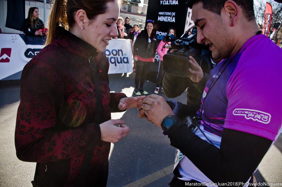 OsvaldoNoguera's tweet image. Historias de Amor, momentos de la Maratón Internacional De San Juan 
#misj #adventurePro #Osvaldo_Noguera_Fotos