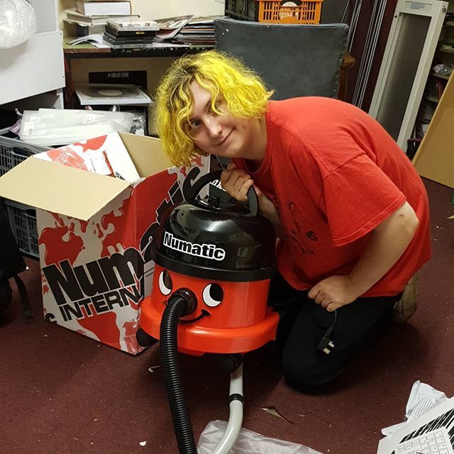 beatdownncl's tweet photo. Our @falsejesii_pt3 building his own replacement / robot overlord. #singularity #henryportraitofahoover #dustmaster https://t.co/XvlUGOpdSg https://t.co/cgGsI4uAlO