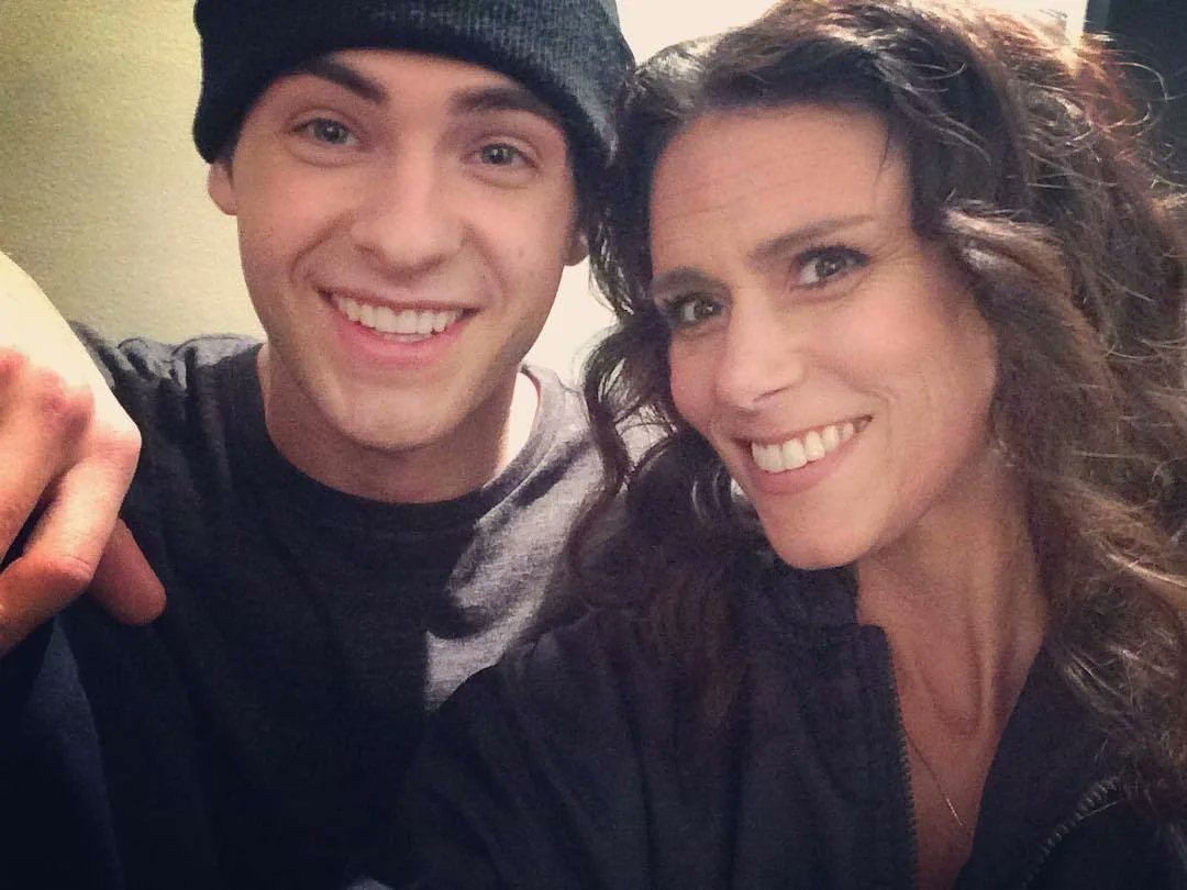 Un joyeux anniversaire à Melissa Ponzio qui fête ses 46 ans aujourd\hui ! :)

Happy Birthday   