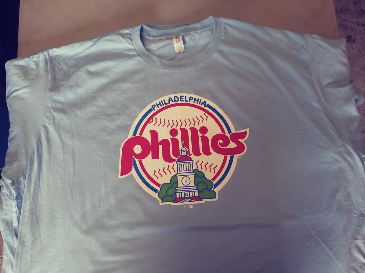 VividImagesUSA's tweet image. ⚾️@MLB @Phillies @Fanatics  Fresh of the Press for Philadelphia Phillies! #proudprintpartner #PlayBall #PhilliePhanatic #takemeouttotheballgame #throwback #itsbeen10years #MissYouRollins⚾️