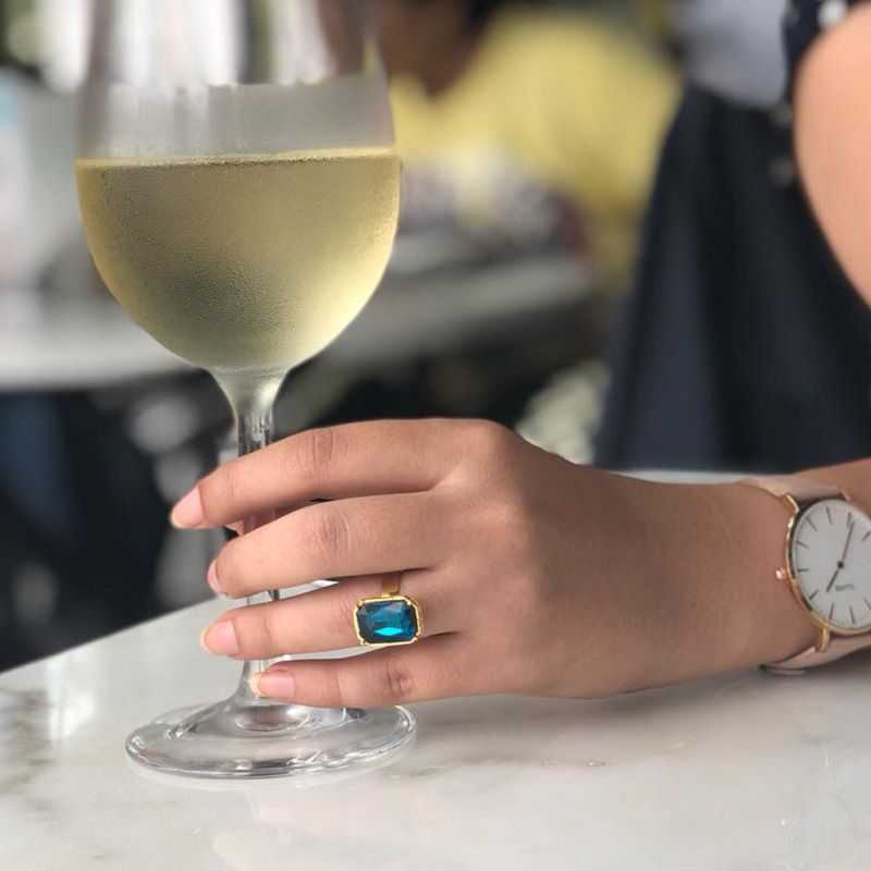 pipabella's tweet image. Wine + Cocktail Ring =  A look that’s all you  ✨
Shop here:- buff.ly/2O91i9g
#PipaBella #cocktailrings #weekendOOTD