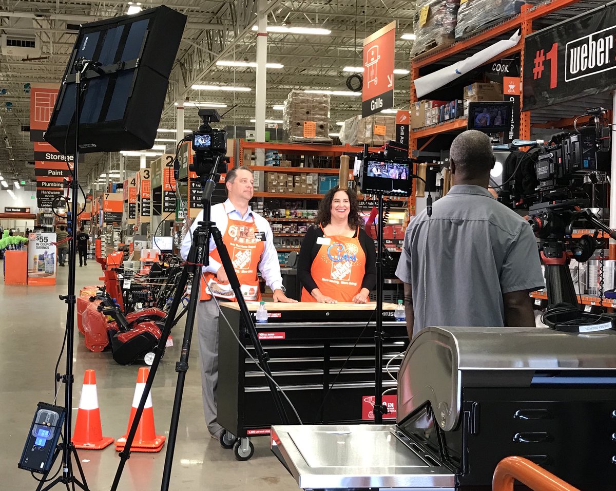 thee4285's tweet photo. Filming the Same page MET broadcast!!!😁@marantes1 @KJChamberland @Lisachiras @hayes_hilton @BeahmTheodore https://t.co/QnxKQqQqDR