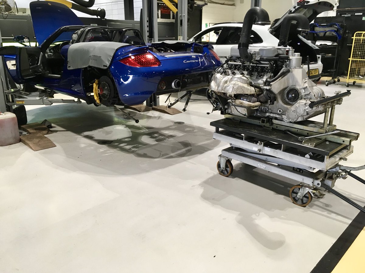 PorscheRetail's tweet photo. Porsche #CentralOperations. The only authorised 918 Spyder &amp; Carrera GT specialist in the country

The #CarreraGT major service requires the engine to be removed in order to replace all the required service parts. The major service can take up to 30 hours! #CentralOps https://t.co/xVPcNSgc5F