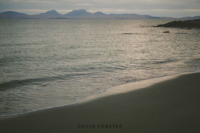 gforsterphoto's tweet photo. I haven't shot a wedding on a beach for a while. Who has one planned? 
#weddingphotography #weddingphotographer #weddingphoto #weddingday #weddingmoments #weddingceremony #weddingstyle #weddingfashion #bridalfashion #weddinginspirations #weddingdetails #… https://t.co/984GnF9fod https://t.co/20tiWn54lz