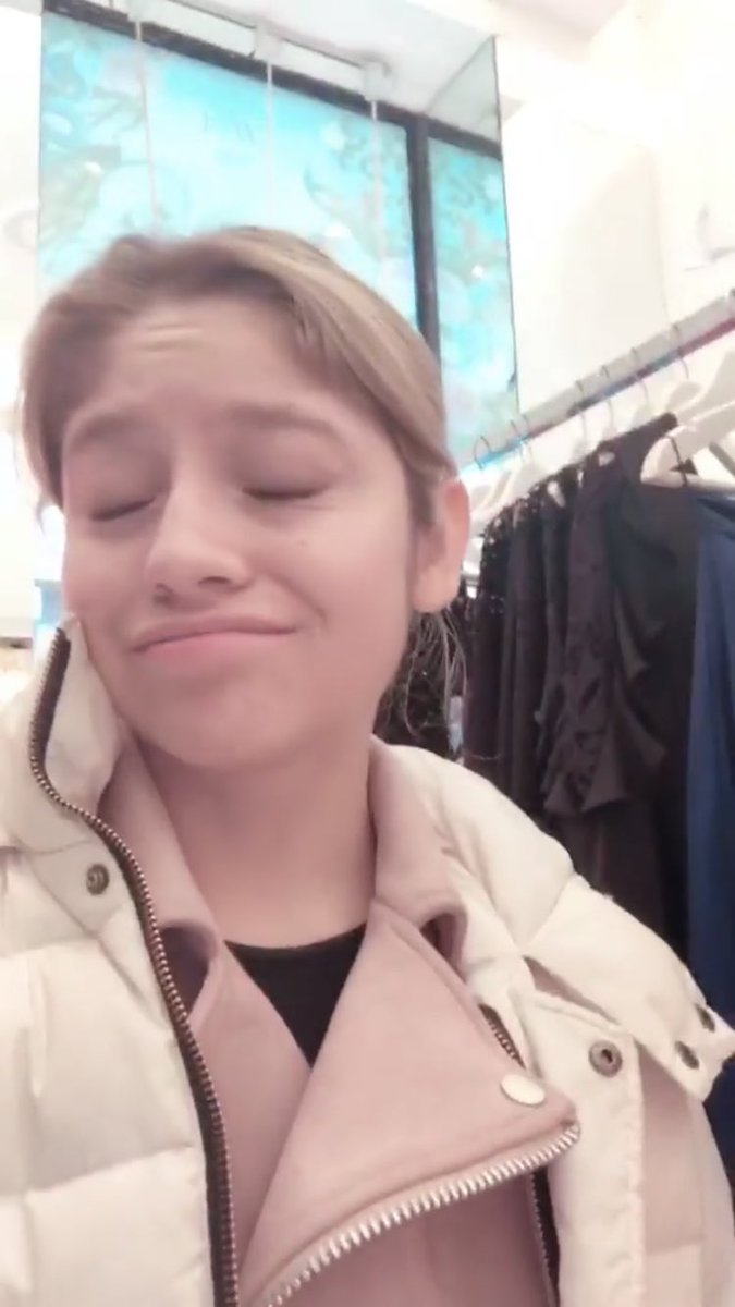 arianaaspov's tweet photo. Nueva #RopaKS ?!😱😍 @karolsevilla https://t.co/aorBnJ5naC