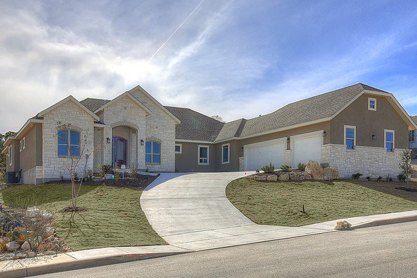 MaryGreenHomes's tweet photo. It's a 2 for 1 kind of Saturday! Pop by these open houses this coming Saturday, August 4th from 1 PM to 4 PM and view 2 beautiful just build homes on 1 street in Boerne, TX! 16011 and 16023 Star Mica. #boerne #realestate #sanantonio #openhouses https://t.co/EcVx2WrrO5