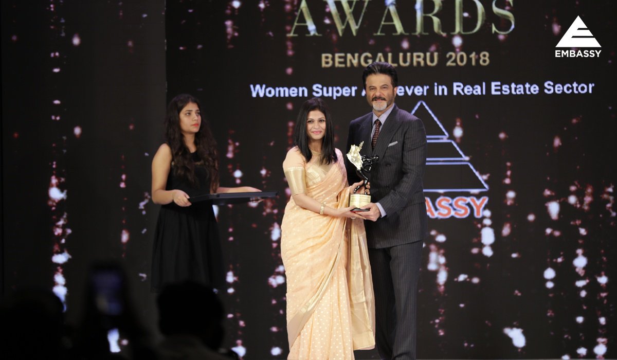 EG_Residential's tweet photo. Reeza Sebastian Karimpanal, our super woman in real estate received the award in the “Women Super Achiever in Real Estate Sector” category of the Times Business Awards 2018.
#Embassyresidential #northbangalore #Embassyresidency https://t.co/hafVw24PKm