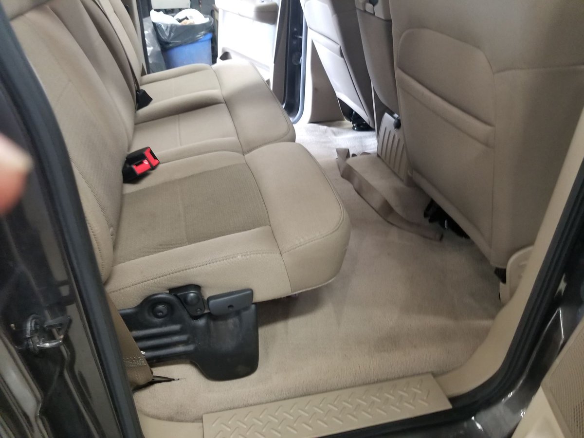 ErinwoodFord's tweet photo. Did you know that Erinwood Ford does detailing services?
Give us a call today at 905-828-1100 to book your next full vehicle deep clean! Our specialists ensure nothing is missed when your vehicle is in our care. #ErinwoodFord #CarDetailing #CleanMyRide #SteamCleaning https://t.co/TxkishHPVc