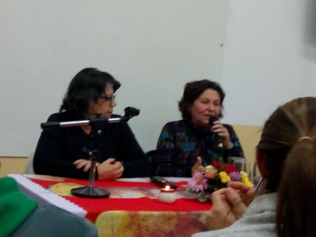 CsEducacion's tweet photo. Se continúa con el conversatorio con las preguntas de los asistentes. #IES28 https://t.co/GLYGNCUzFI