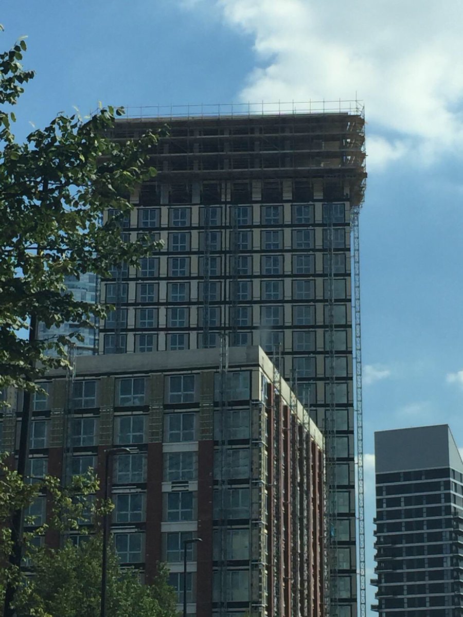 SwiftScaff's tweet image. Productive week at Blackwall Reach for @Hill_Group_UK good works lads!