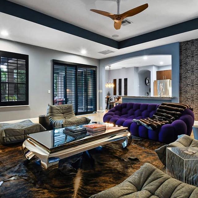 #FanFriday 😍 #Repost <a href="/seangparks/">Sean Parks</a>
・・・
One of my favorite spaces I designed at home in Florida
#designer #interiordesign #design #id #home #livingroom #floridahomes #windermere #asid #modern #contemporary #create #space #renovate #project #house #orlan… ift.tt/2KoDkET