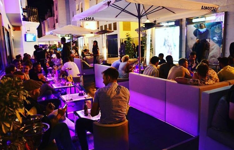 Who’s feeling good this Friday?!! We have the best terrace vibes on the port 🙌🏼 Join us tonight for another great night with the best cocktails &amp; shisha in Puerto Banus🍻🍹 #cocktails #cocktailbar #shisha #terrace #marbella #puertobanus #2ndline #ciroc
