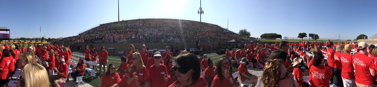 PISDFineArts's tweet image. #welcomehomepisd #pisdcreatesart #together #onefamilyonevoice @Plano_Schools