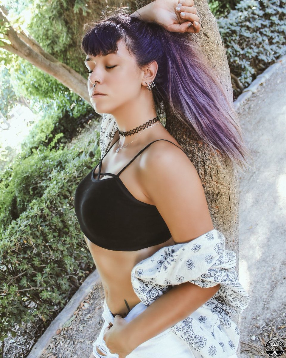 RorikPhoto's tweet photo. Sesión en viveros
Modelo: Pau_la_si_do
 #summer #purplehair #alternativemodel https://t.co/P1XUMDfznm