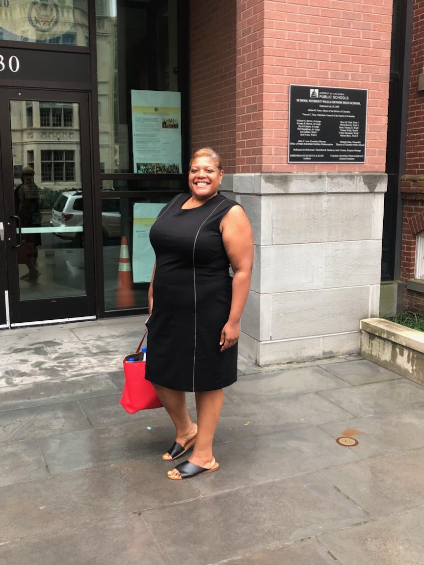CRSnowden52's tweet photo. #FBF: Earlier this week I stopped by my Alma mater @SWWHSA! 

I also got a chance to meet more than 100 talented youth entrepreneurs from wards 7 and 8. So many brilliant minds, brimming with good ideas @ #youthbizcon 

#DCPSgrad #DCPSrising https://t.co/AknxQ0ju0o