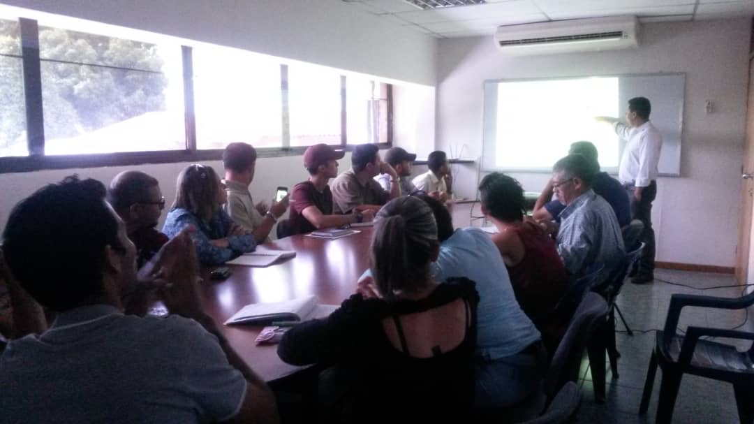 ESINSEPSA's tweet image. Siguiendo lineamientos del Pdte. @NicolasMaduro y las 6 líneas Estratégicas, #ESINSEP continúa formando a nuestros trabajadores. Avanza junto a los Ing Víctor Bolívar y Robert Bozickovic el "Curso Básico sobre Soldadura en Estructura Metálica" @rafaelcalles #PortuguesaPotencia