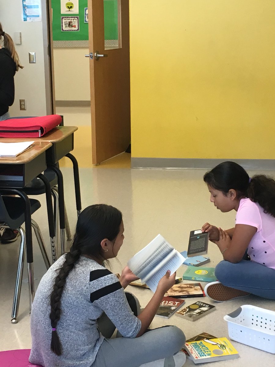 How do you create a high interest classroom library? Let your students organize the books! @TerryHarness @AhYoungah76 @PamRoweTeaches @SparkyTeach @Spark5Science @drjtoney #bespark #spark10