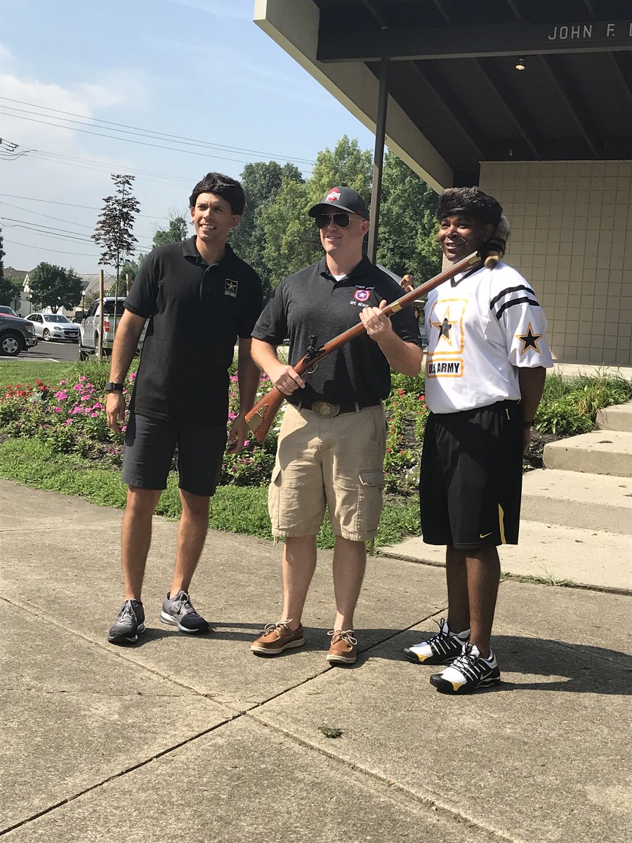 GoArmyOhio's tweet photo. Congratulations to @BengeSfc for reaching 36 contracts! #3rdRecruitingBrigade #Marauders #Marauder6 #PioneerNation #Army #goarmyohio https://t.co/IiXRsBGuof